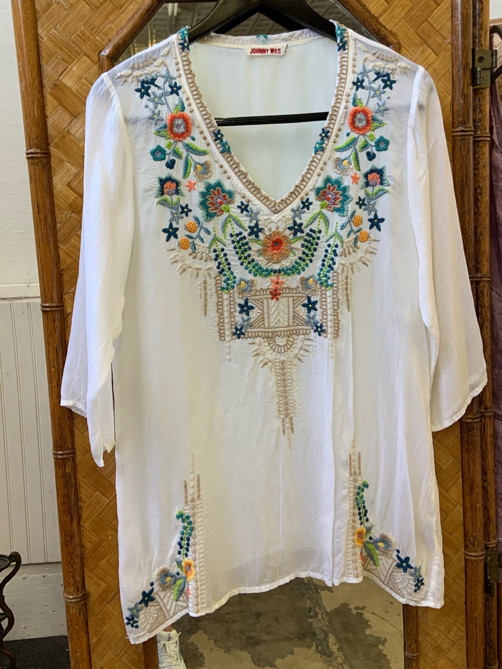 Johnny Was White Embroidered V-Neck Tunic with Multicolor Floral Accents